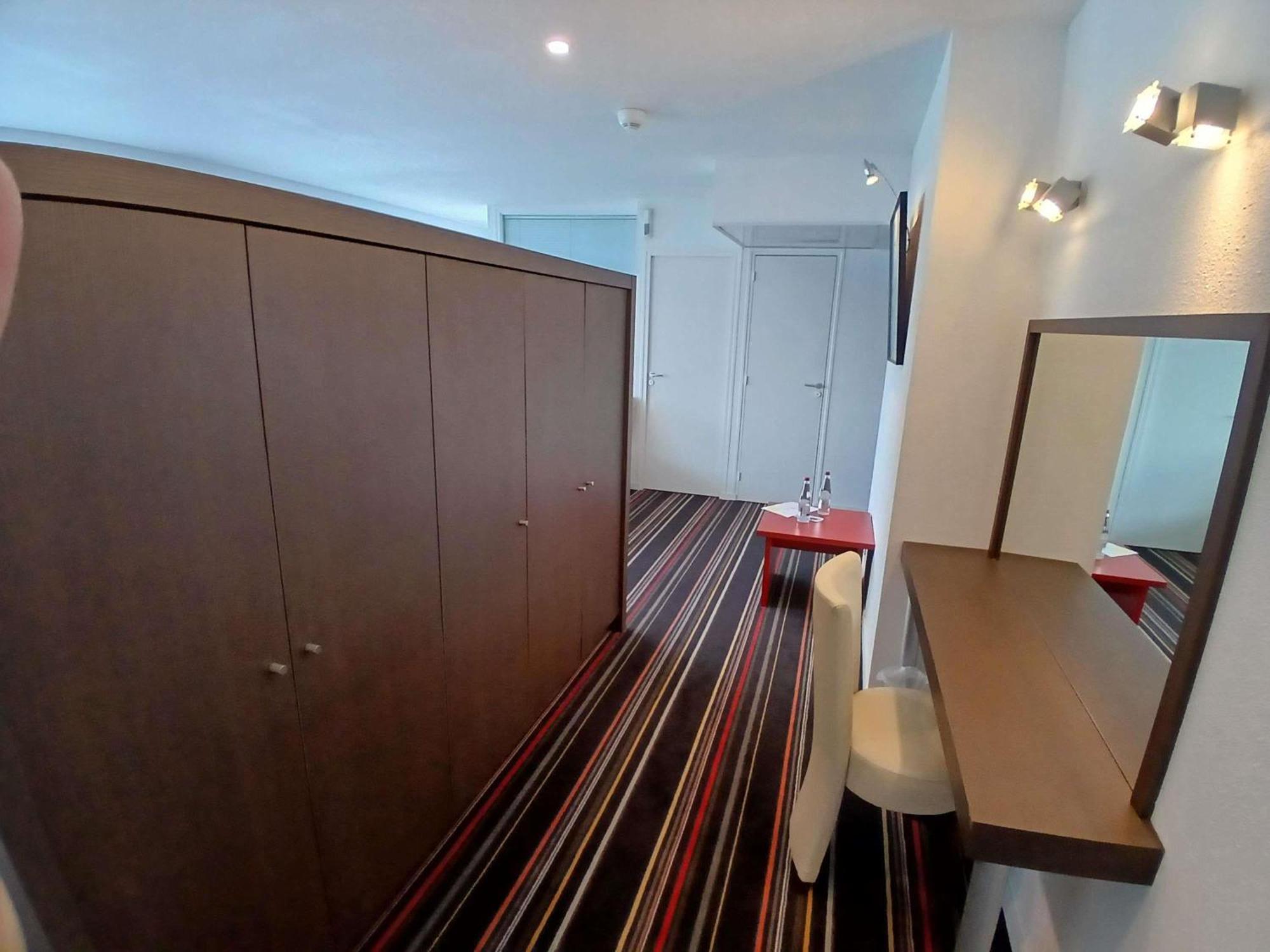 Ibis Styles Segre Hotel Kültér fotó